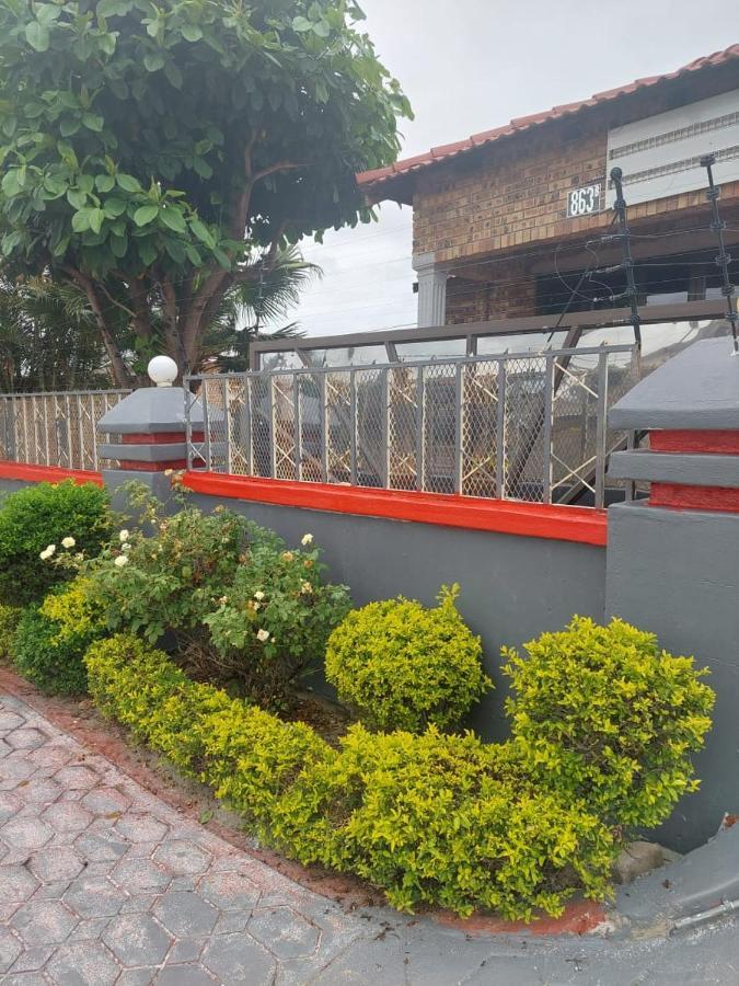 Nsuku Bed And Breakfast Thulamahashi Exterior photo