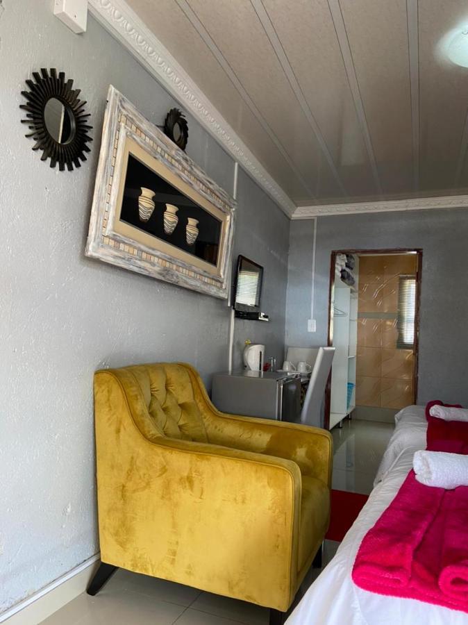 Nsuku Bed And Breakfast Thulamahashi Exterior photo